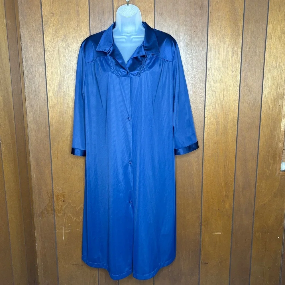Vintage 70s Vanity Fair Blue Satin Robe Large Made USA 42